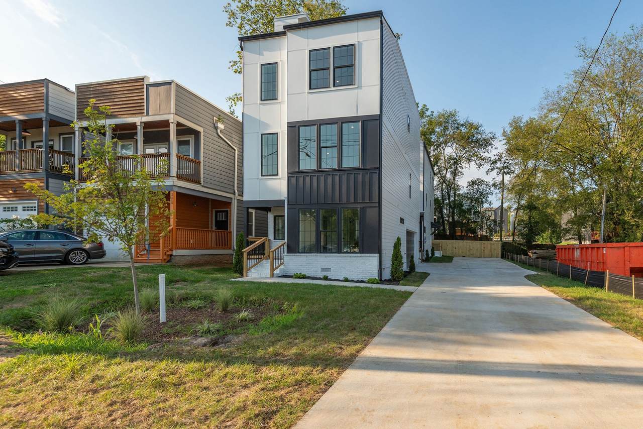 322A Queen Ave - Photo 1