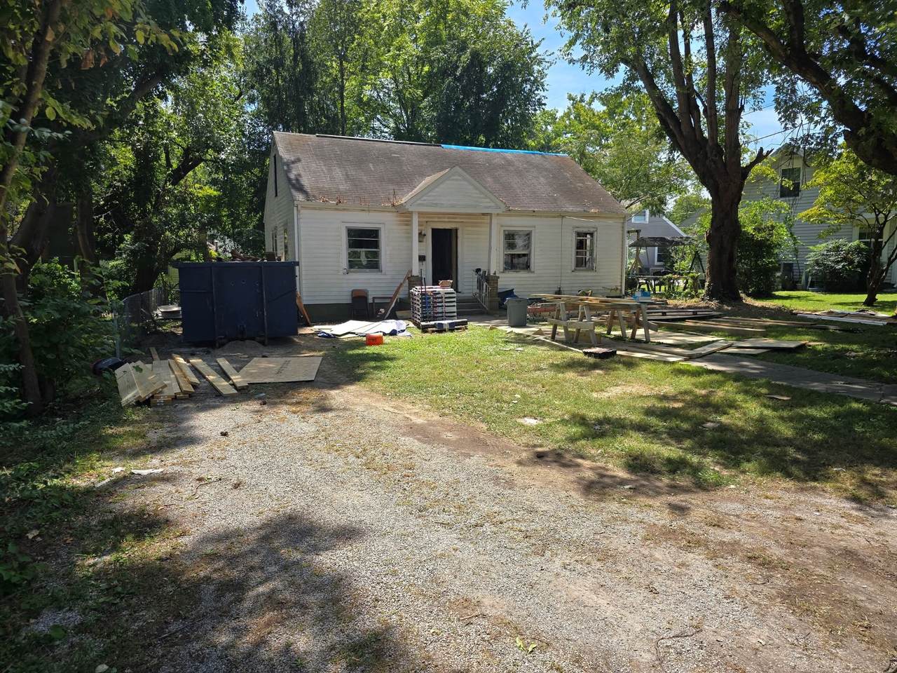 309 Crestview Dr - Photo 1