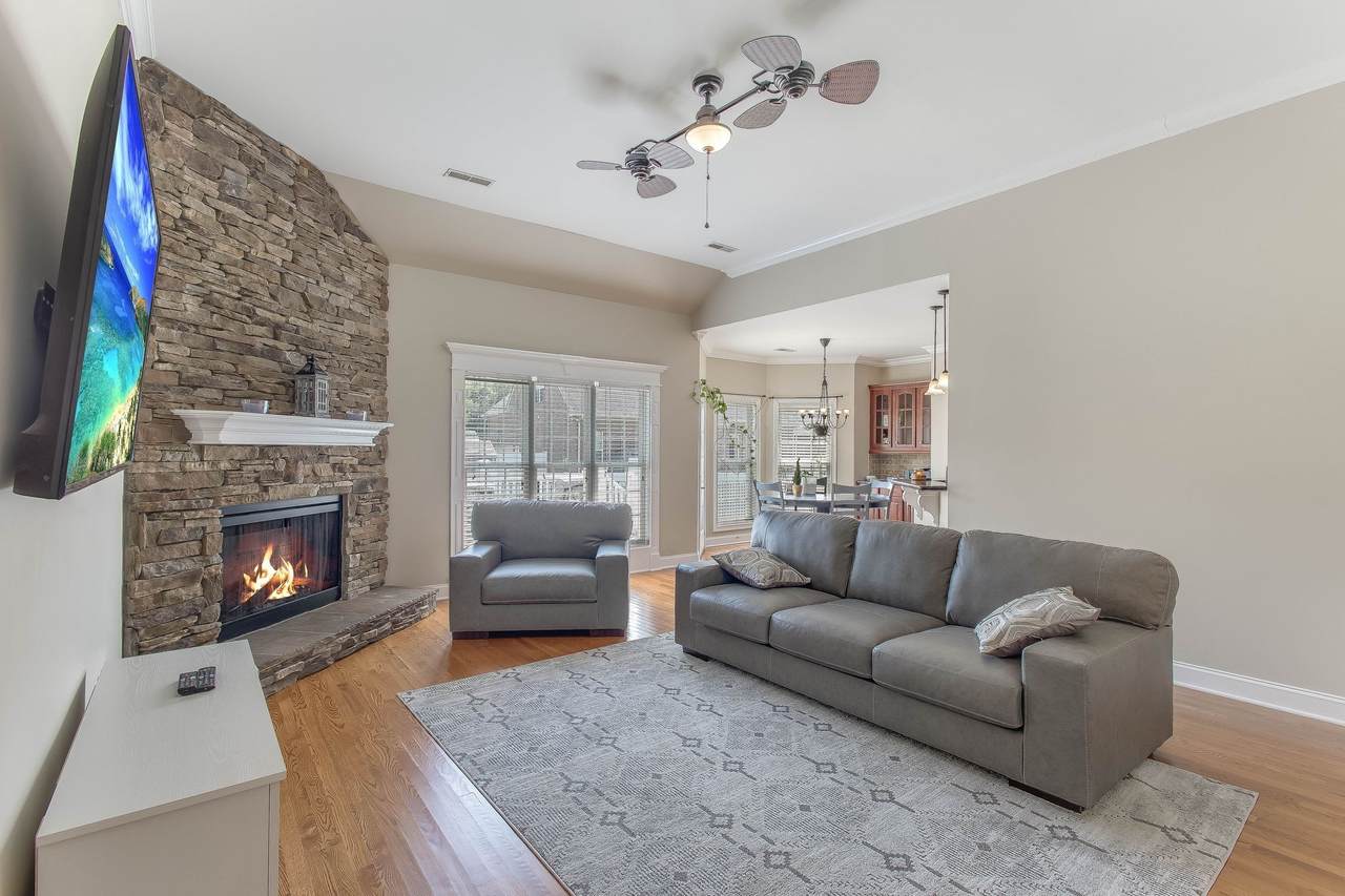 3630 Geneva Dr - Photo 1