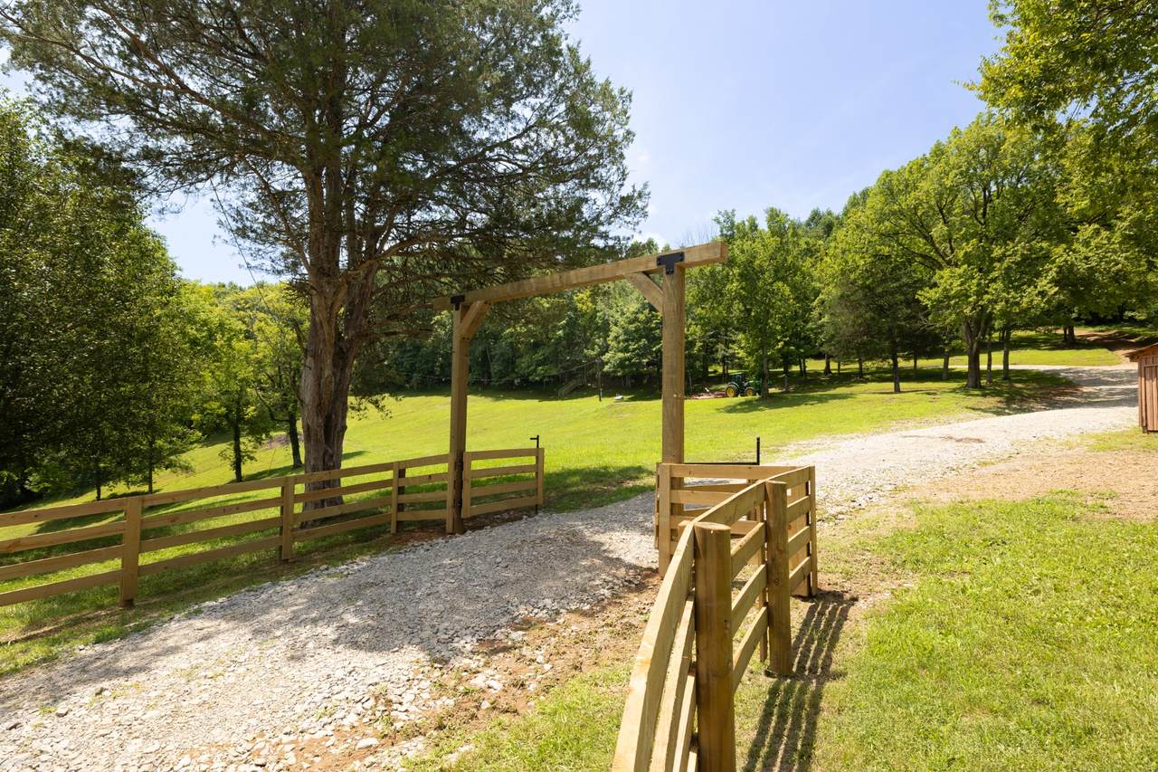 https://bt-photos.global.ssl.fastly.net/nashville/1280_boomver_1_RTC3320366-1.jpg