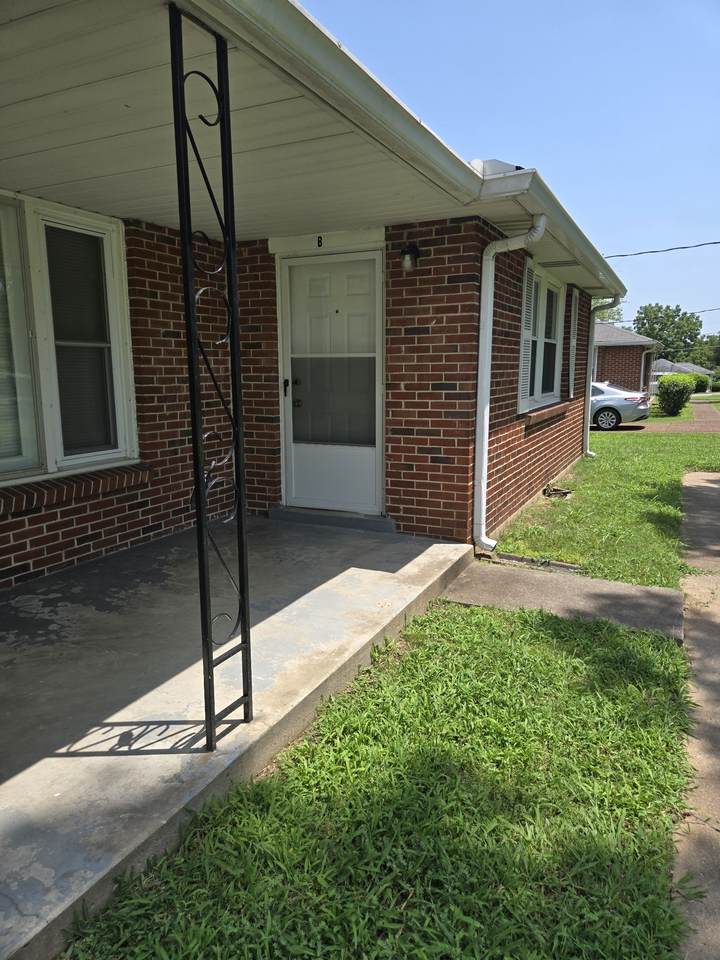 2103 Porter Rd - Photo 1