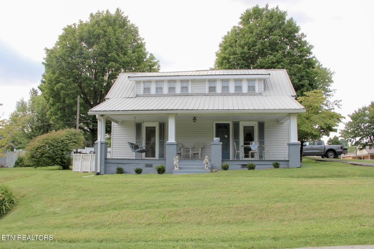 301 W Crawford Ave - Photo 1