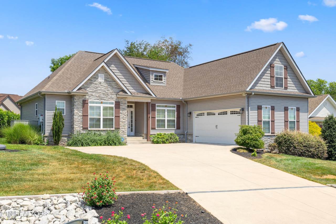 406 Keota Lane - Photo 1