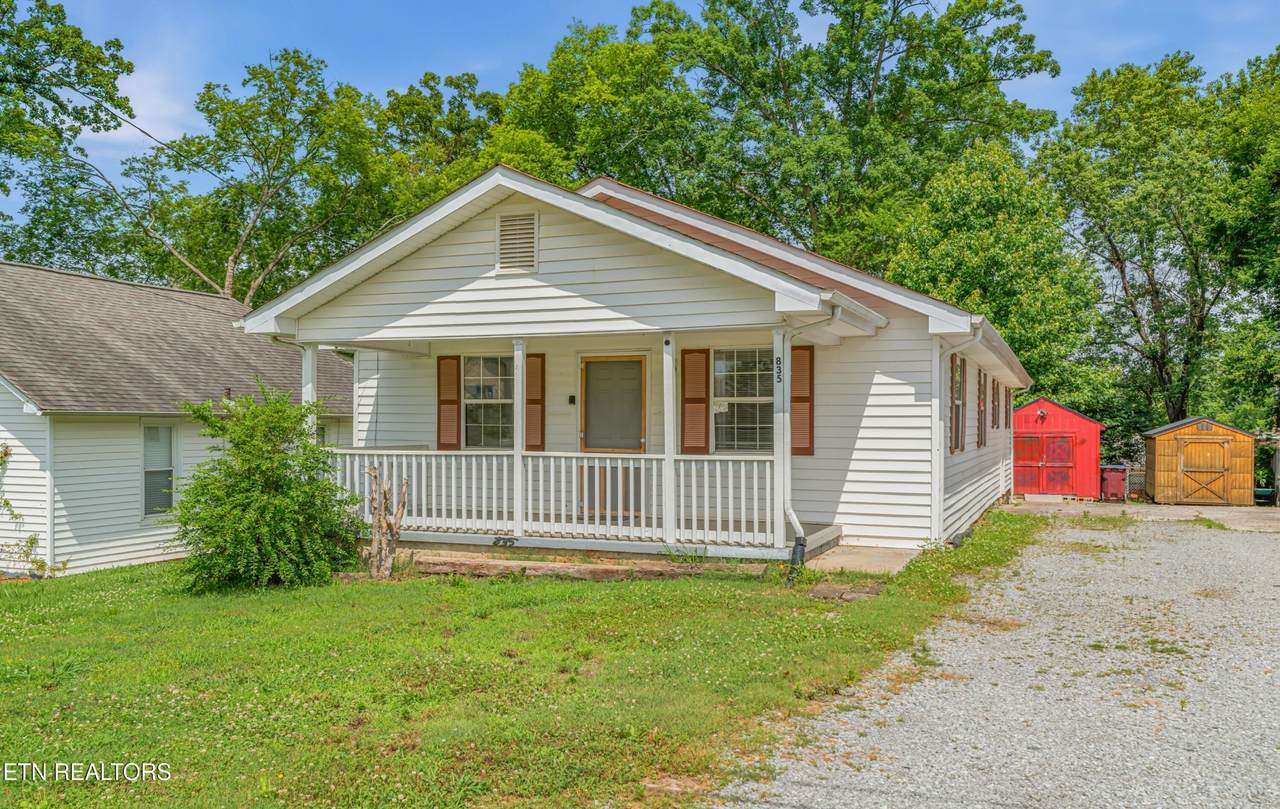 835 Cherry St - Photo 1