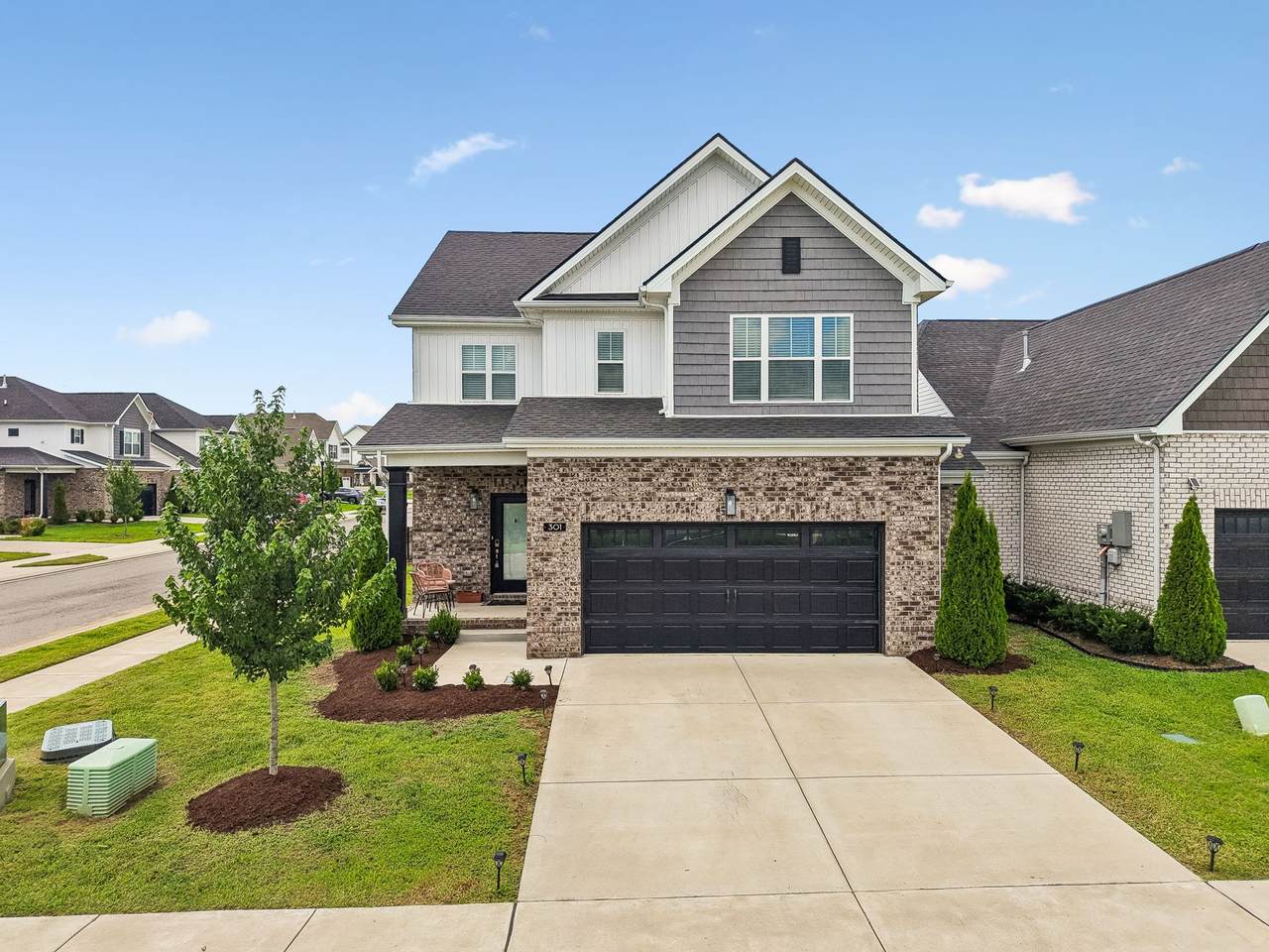 301 Booker Dr - Photo 1