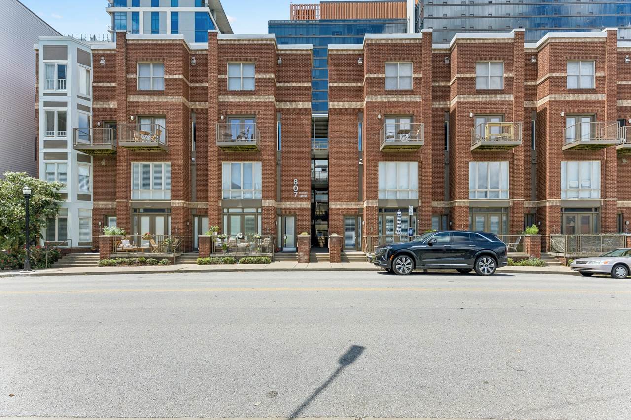 807 18th Ave - Photo 1