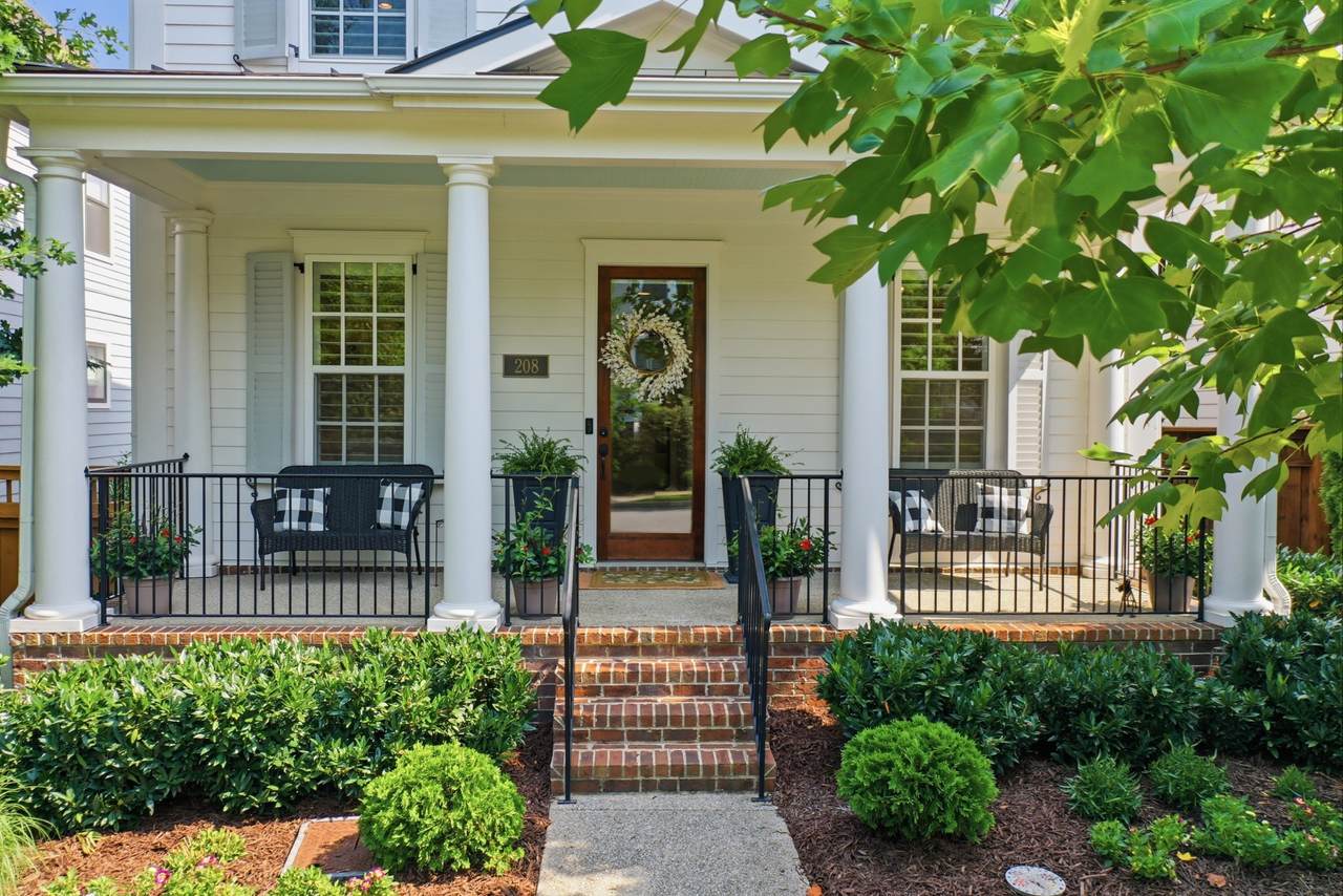 208 Moray Ct - Photo 1