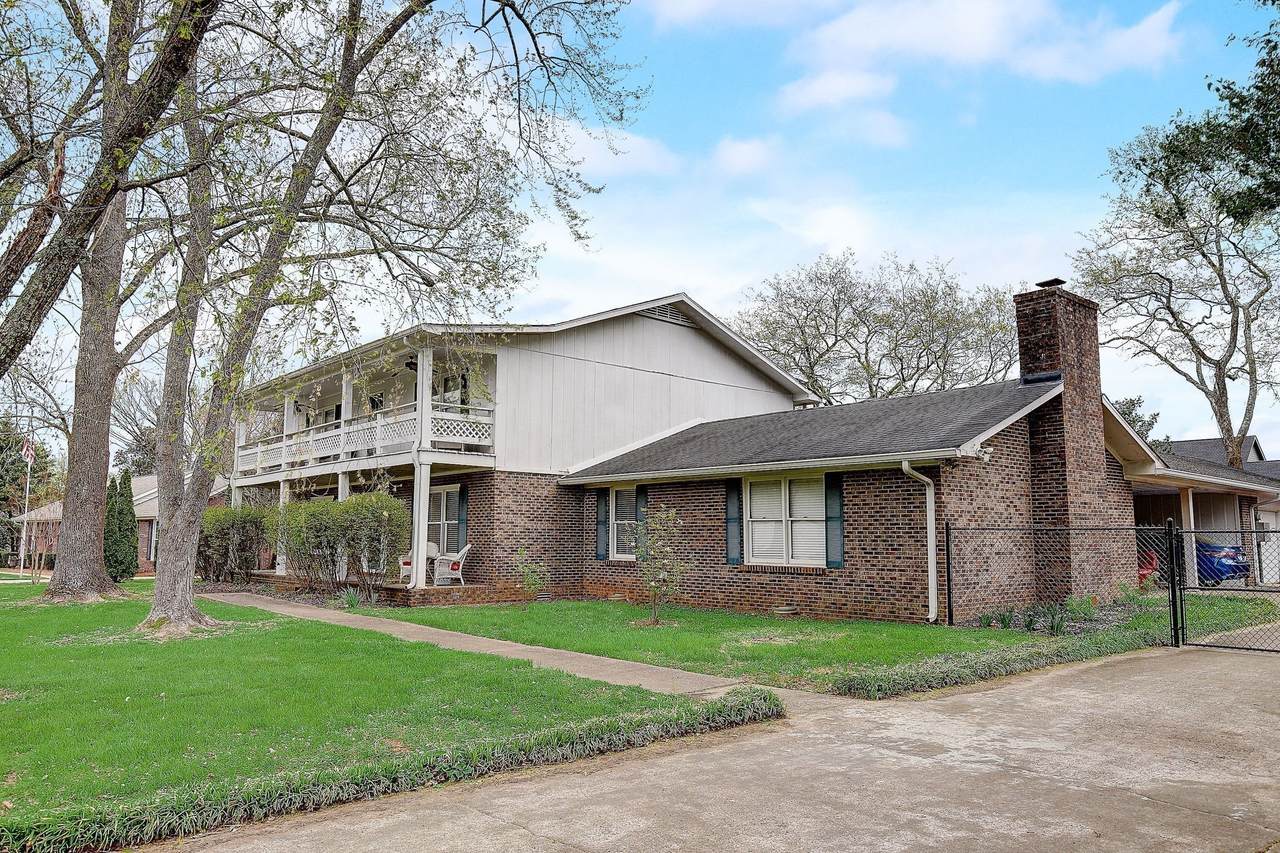 1611 Saltlick Pl - Photo 1