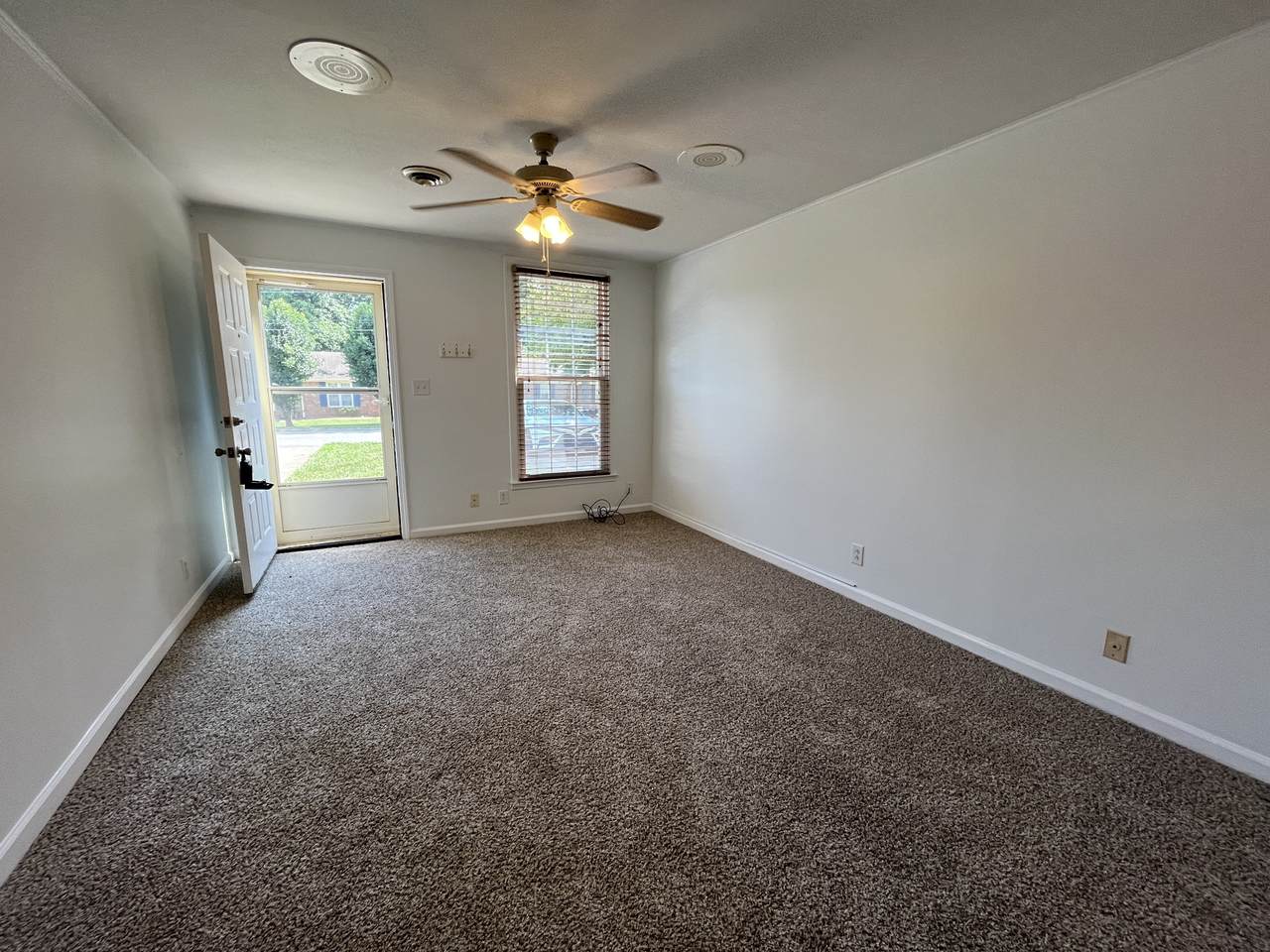 https://bt-photos.global.ssl.fastly.net/nashville/1280_boomver_1_RTC3330589-1.jpg