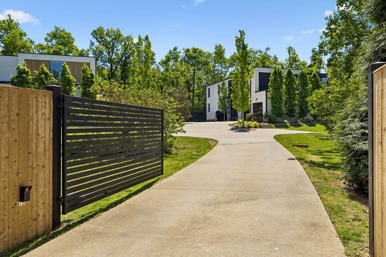 https://bt-photos.global.ssl.fastly.net/nashville/1280_boomver_1_RTC3331277-1.jpg