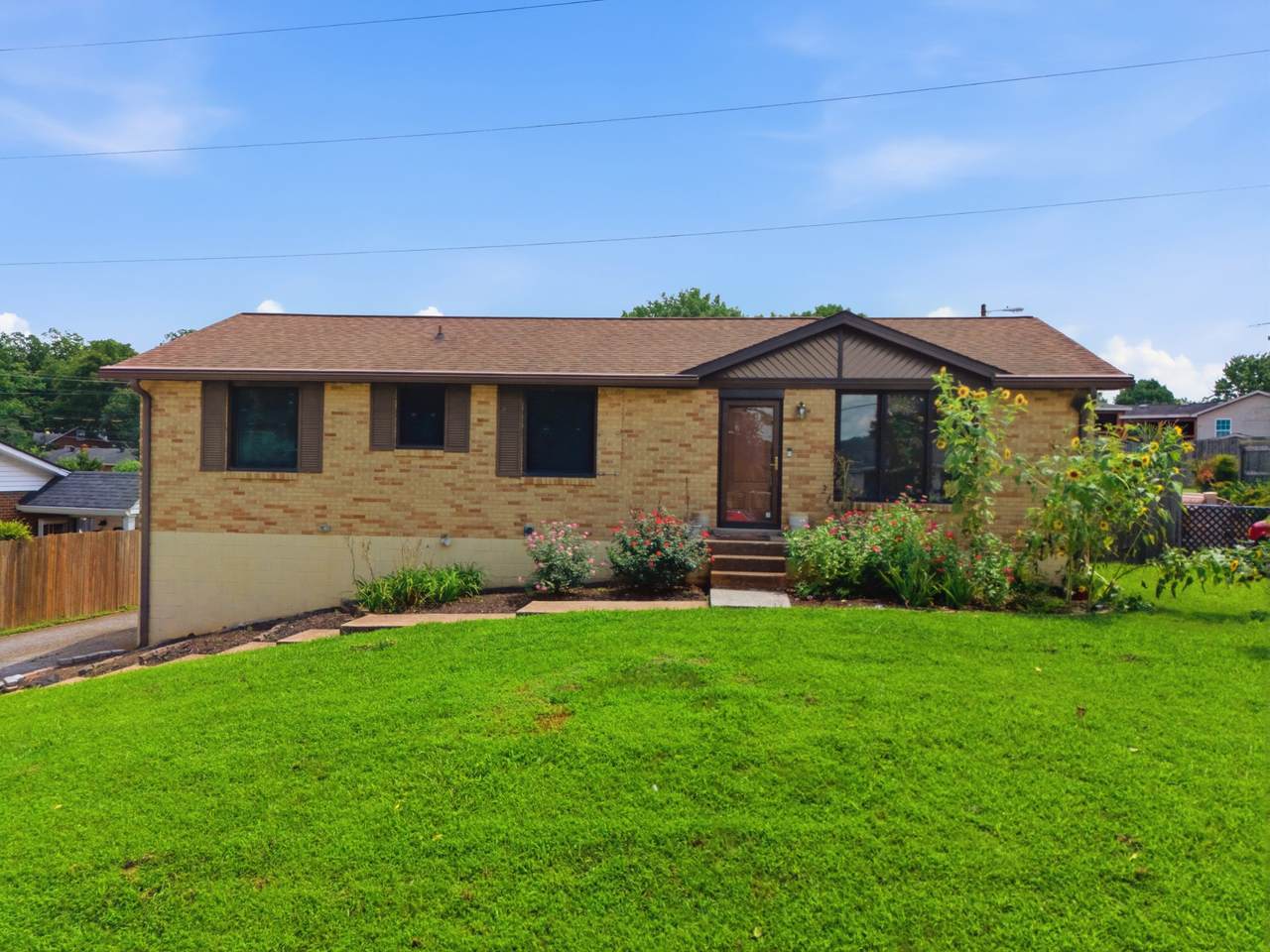 434 Capri Dr - Photo 1