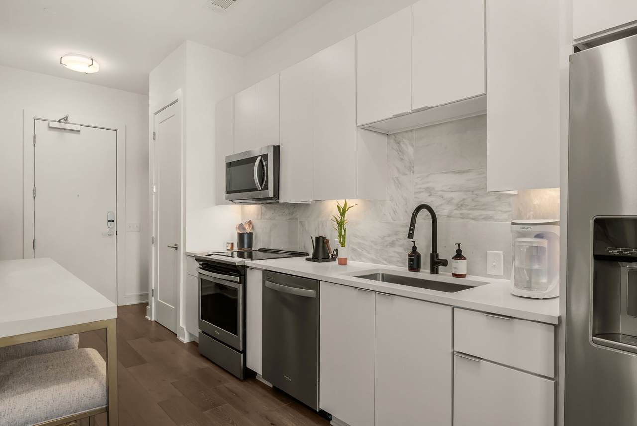 1125 10th Ave - Photo 1