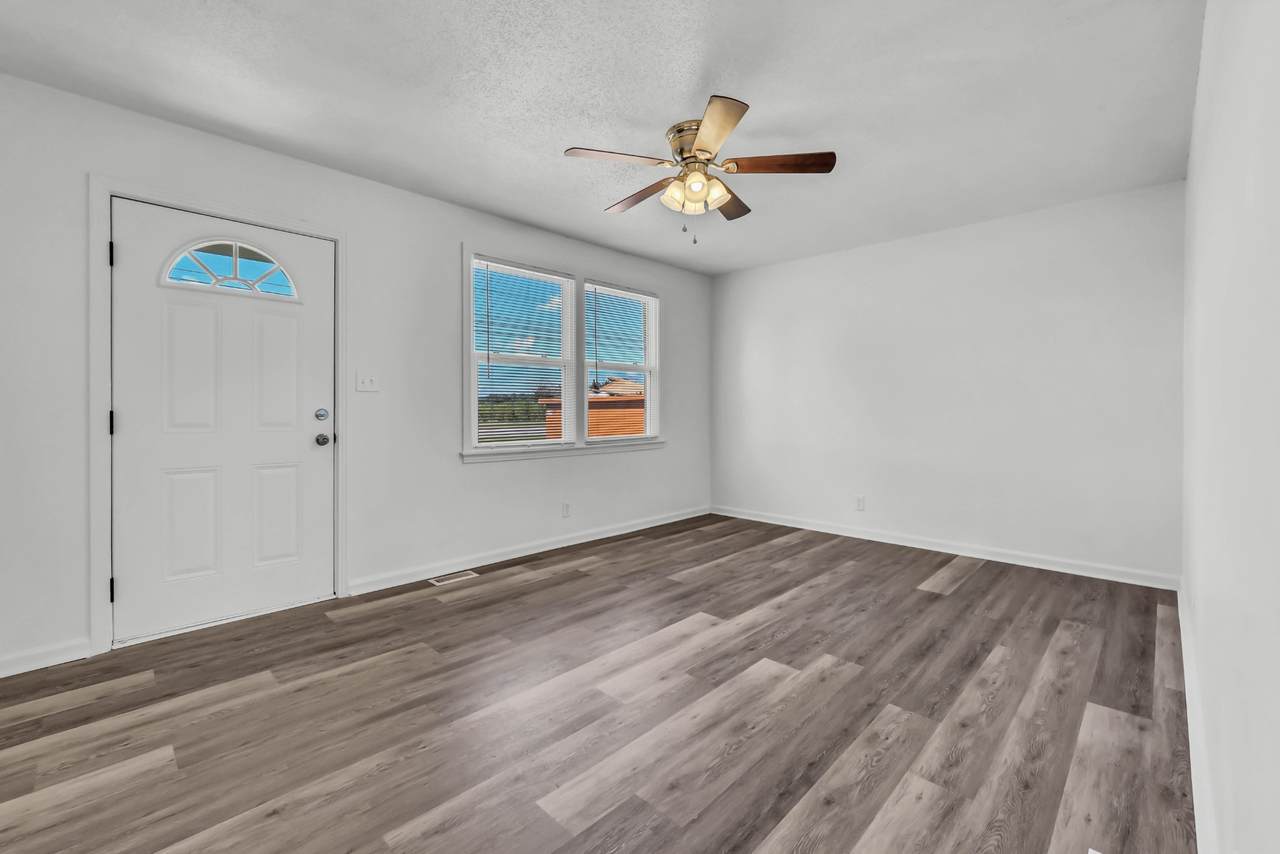 https://bt-photos.global.ssl.fastly.net/nashville/1280_boomver_1_RTC3333747-1.jpg