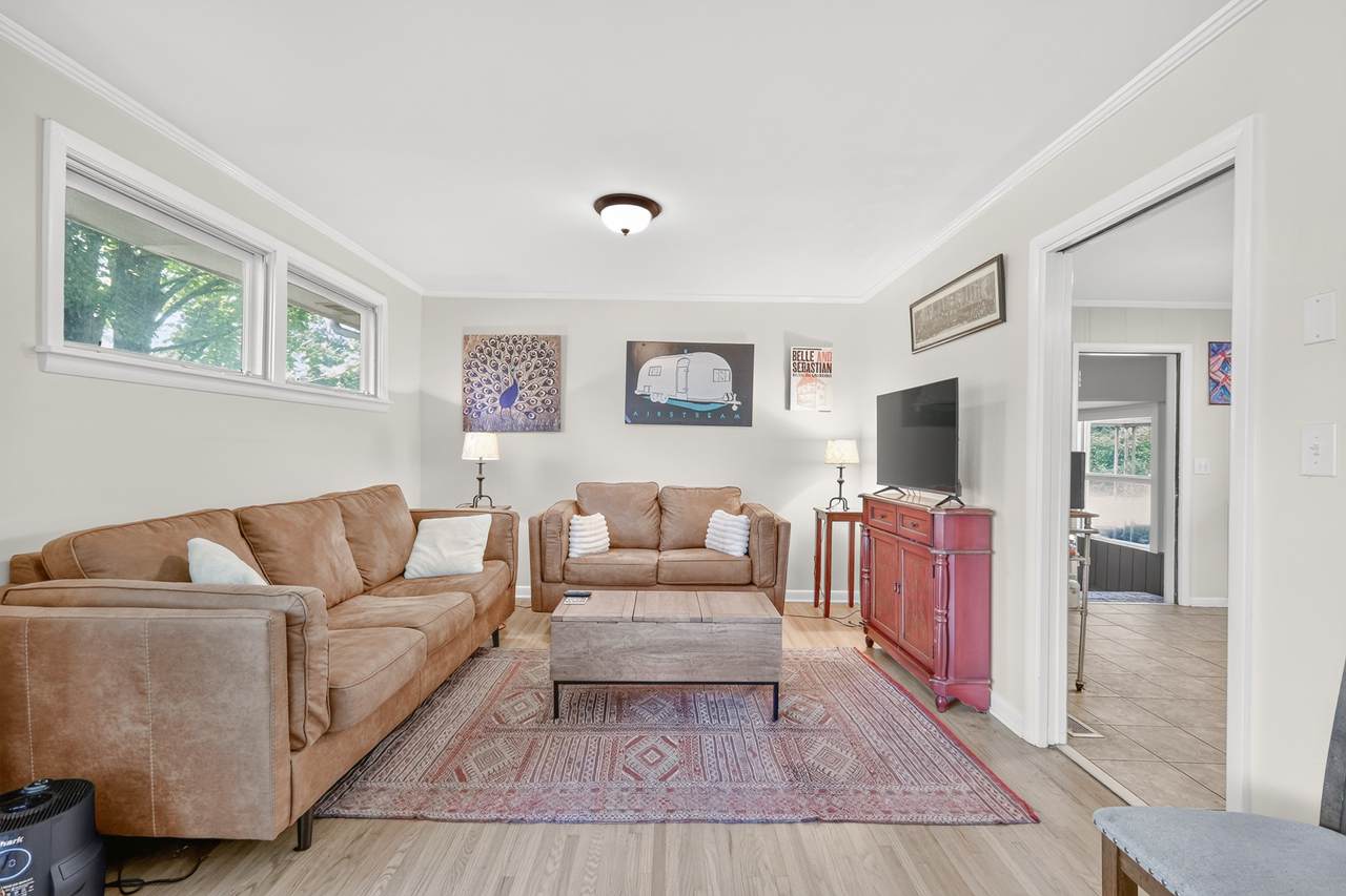 1213 Shiloh Dr - Photo 1