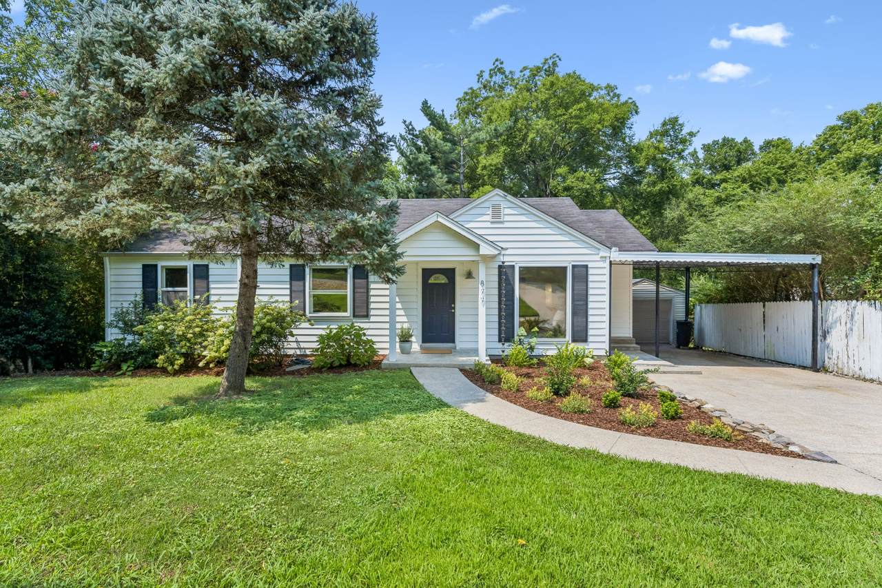 877 Kipling Dr - Photo 1