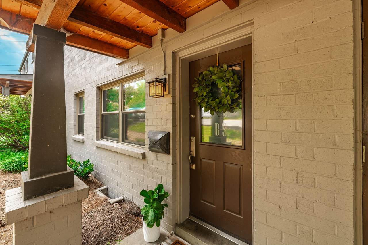 2901 Blair Blvd - Photo 1