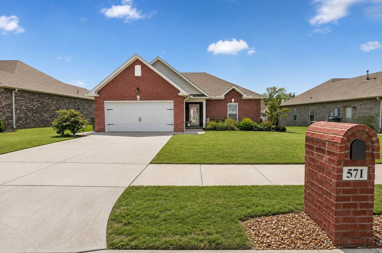 571 Dottie Dr - Photo 1