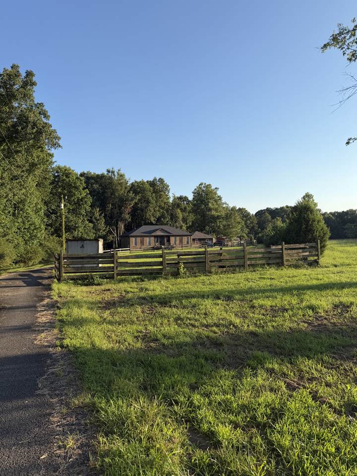 https://bt-photos.global.ssl.fastly.net/nashville/1280_boomver_1_RTC3336021-1.jpg