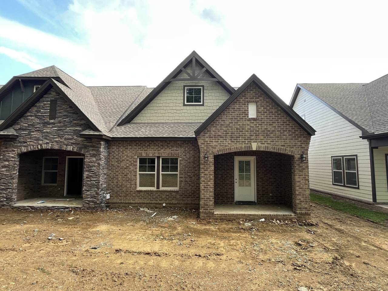 718 Coburg Street - Photo 1