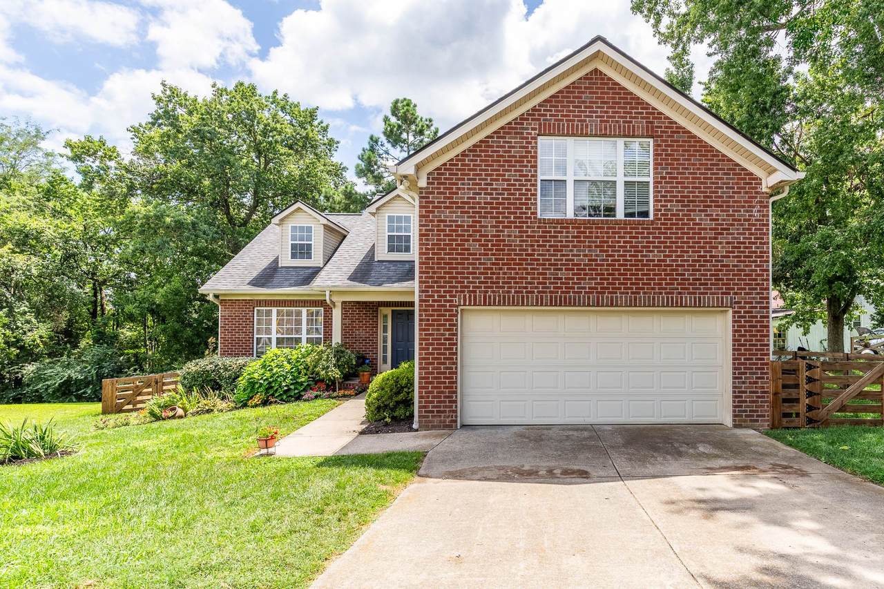 512 Twin Oaks Cir - Photo 1