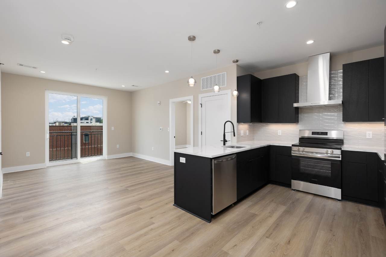 730 Main St - Photo 1