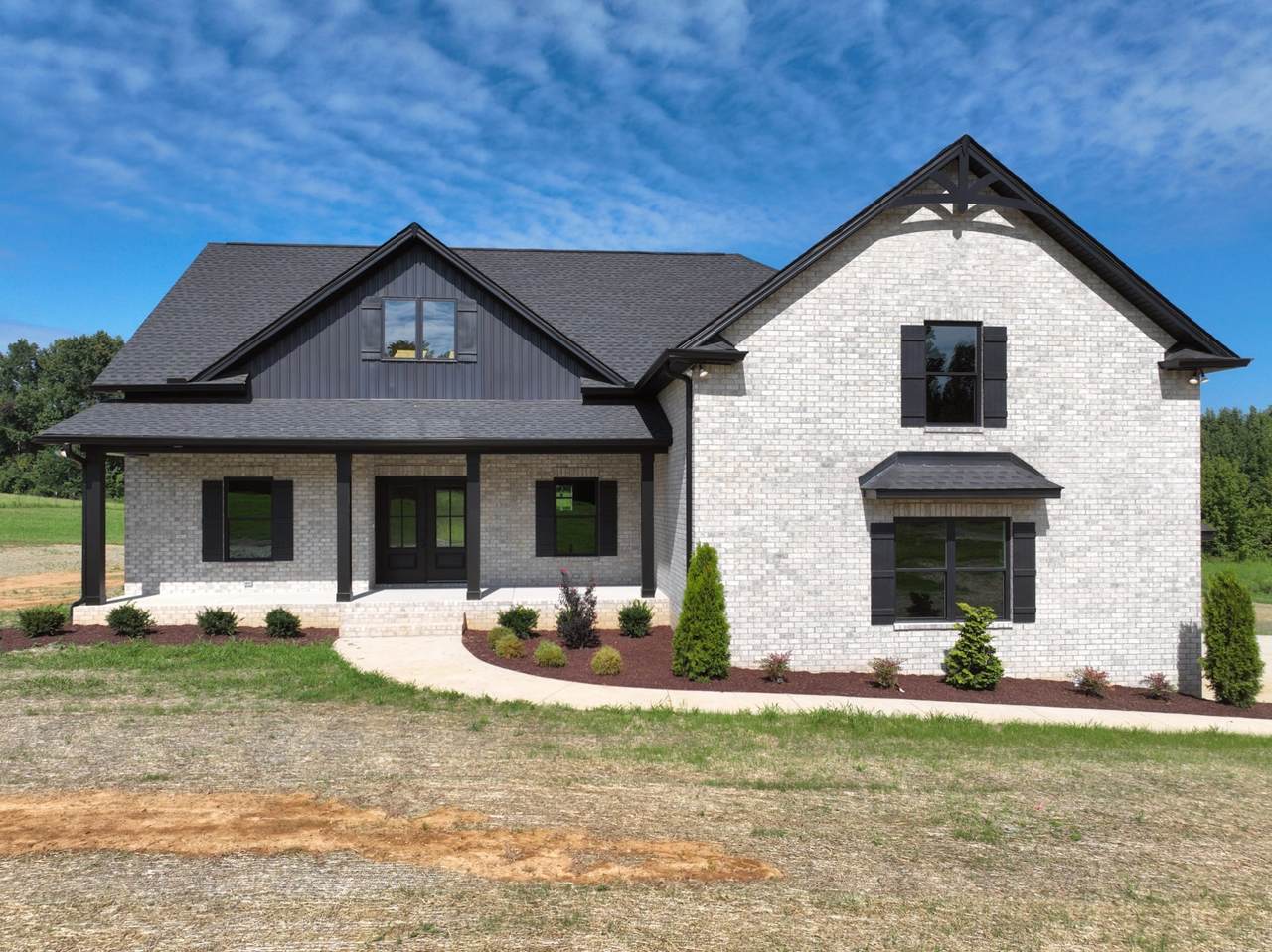 557 Fairfield Rd - Photo 1