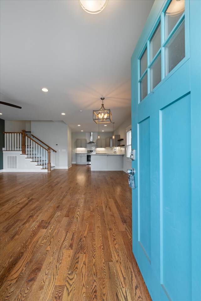 https://bt-photos.global.ssl.fastly.net/nashville/1280_boomver_1_RTC3336300-1.jpg