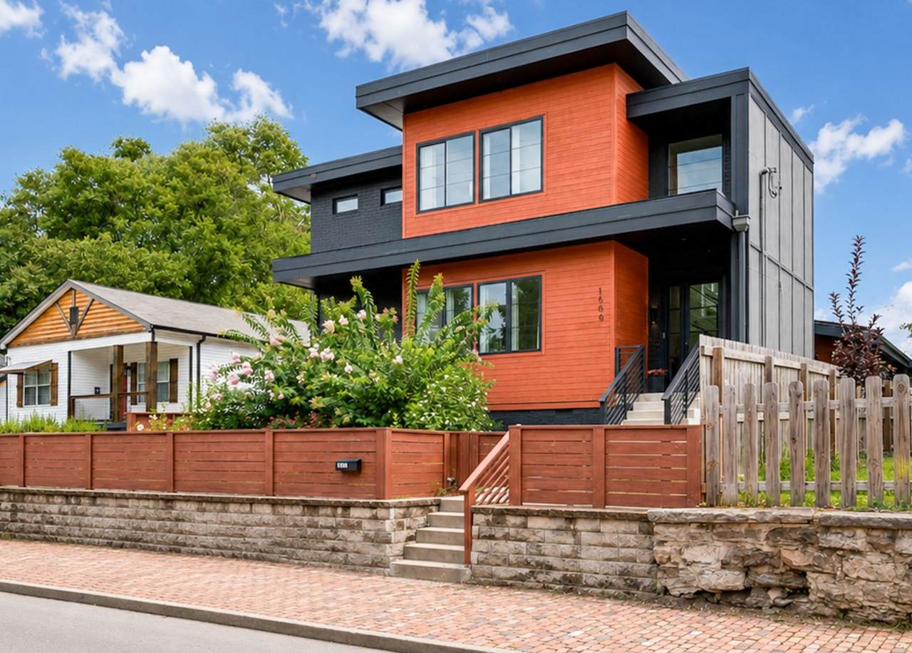 1606 10th Ave - Photo 1
