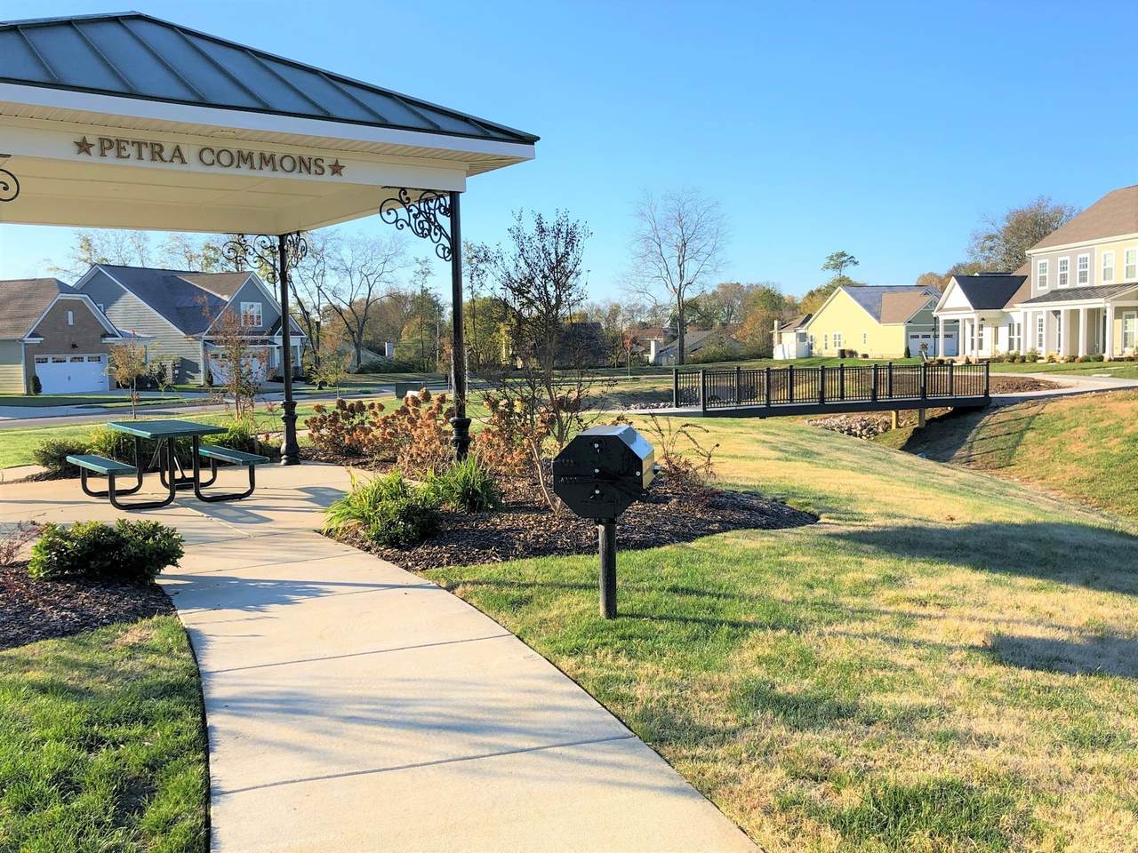 https://bt-photos.global.ssl.fastly.net/nashville/1280_boomver_1_RTC3336369-1.jpg