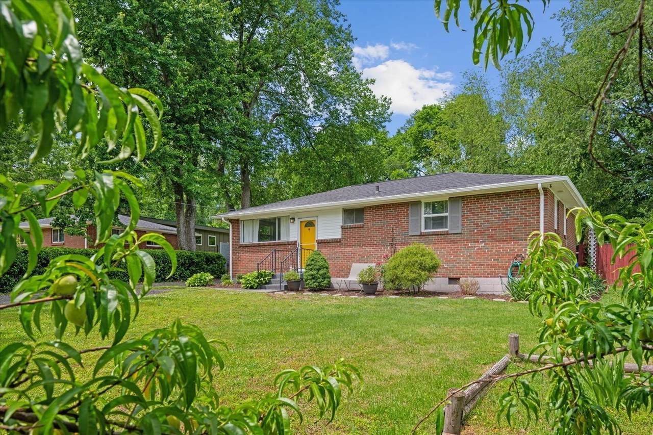 2920 Twin Lawn Dr - Photo 1