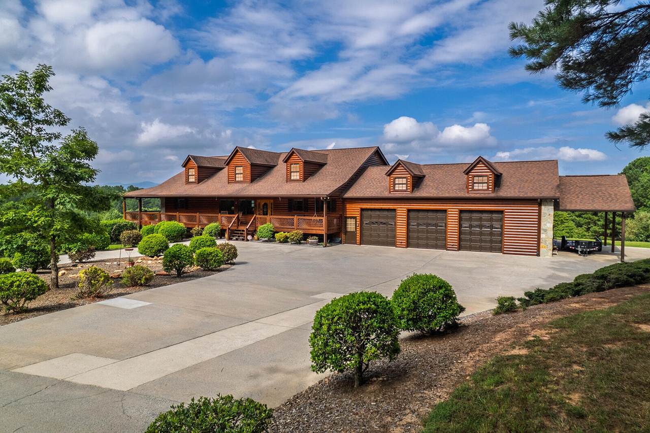 156 Pineview Lane - Photo 1
