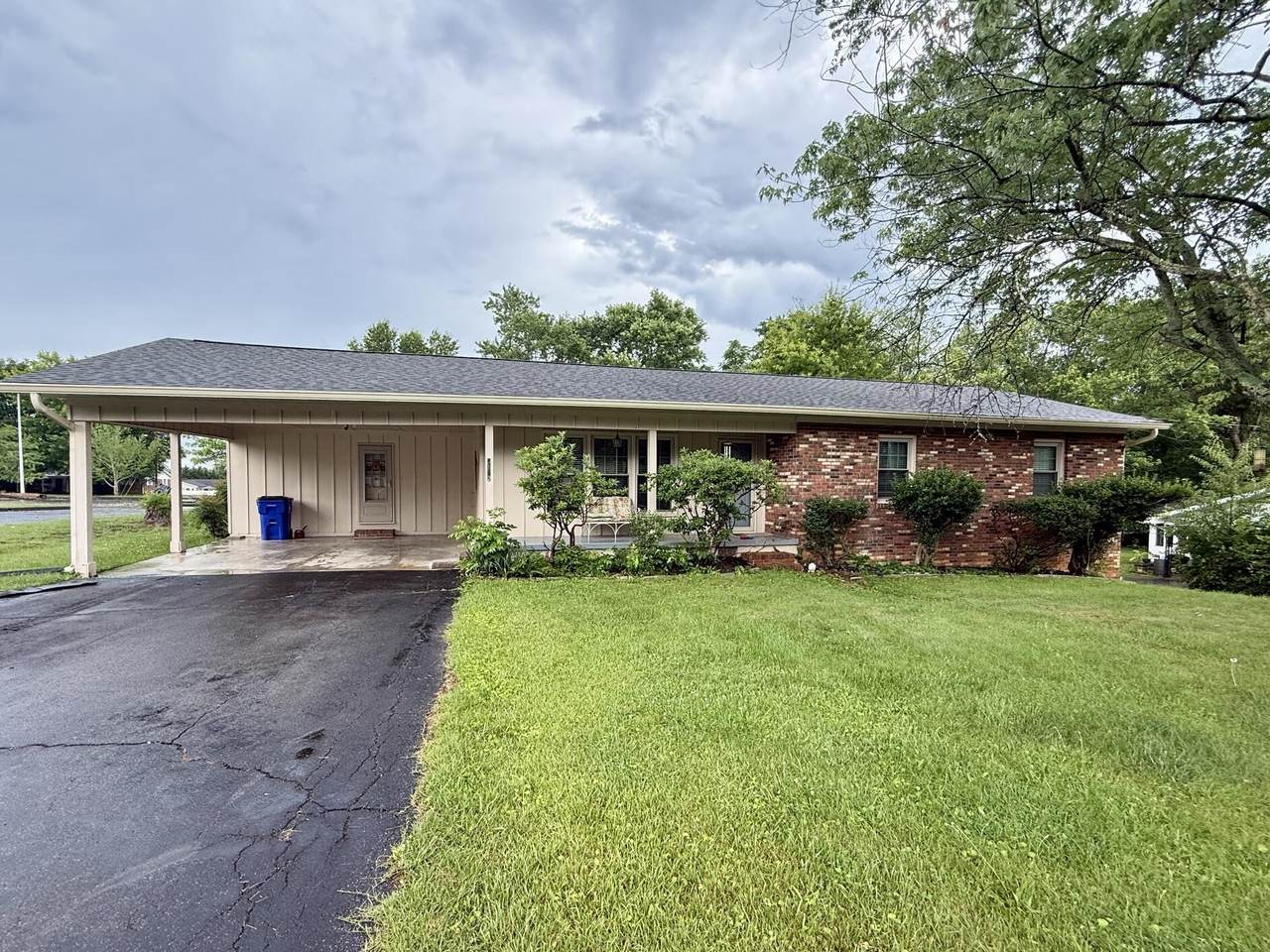 2112 Peerless Road - Photo 1