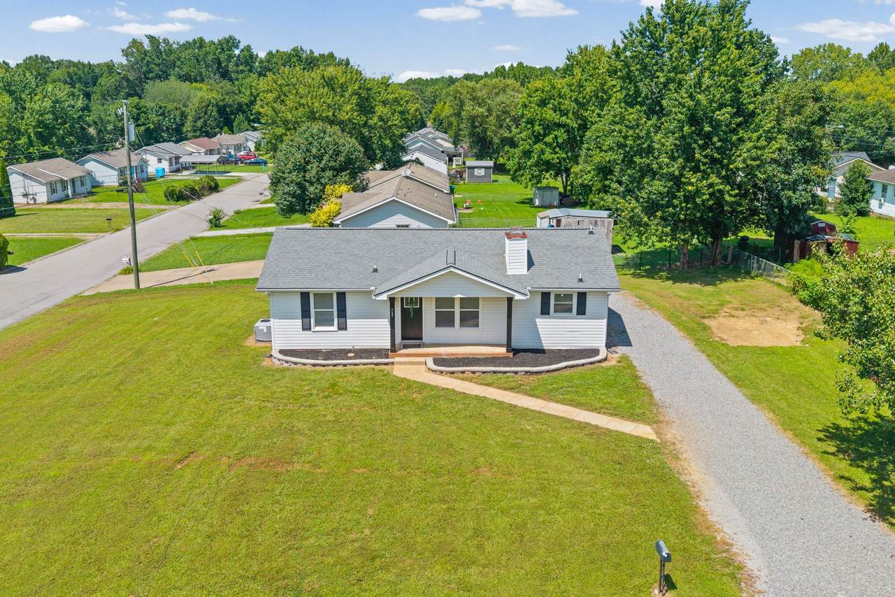 737 Shelton Cir - Photo 1