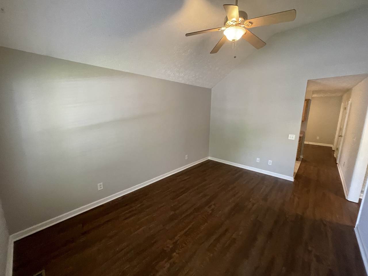 https://bt-photos.global.ssl.fastly.net/nashville/1280_boomver_1_RTC3347197-1.jpg