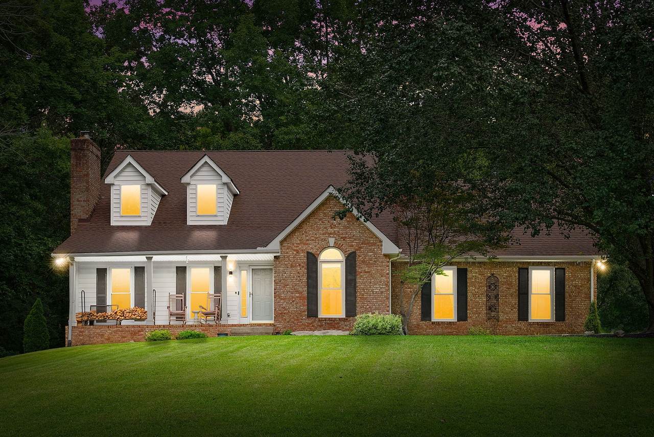 1731 Creekview Ct - Photo 1