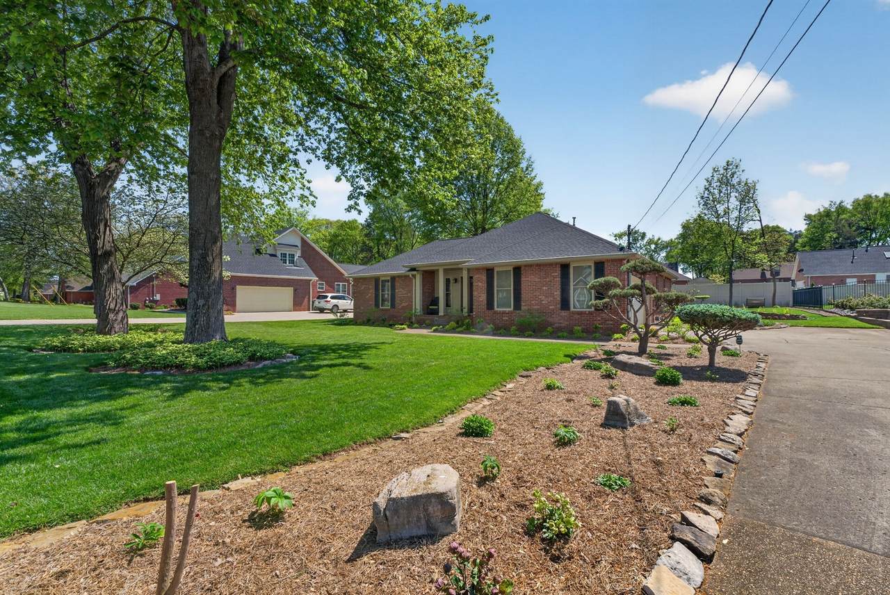 https://bt-photos.global.ssl.fastly.net/nashville/1280_boomver_1_RTC3356451-1.jpg