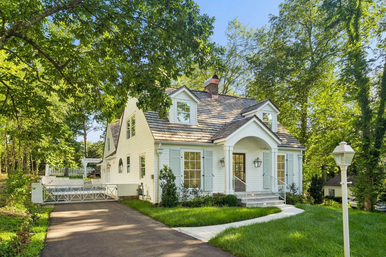 4401 Iroquois Ave - Photo 1