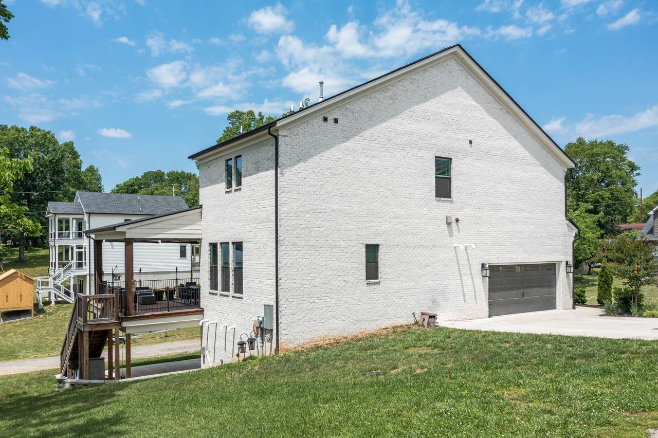 https://bt-photos.global.ssl.fastly.net/nashville/1280_boomver_1_RTC3461952-1.jpg
