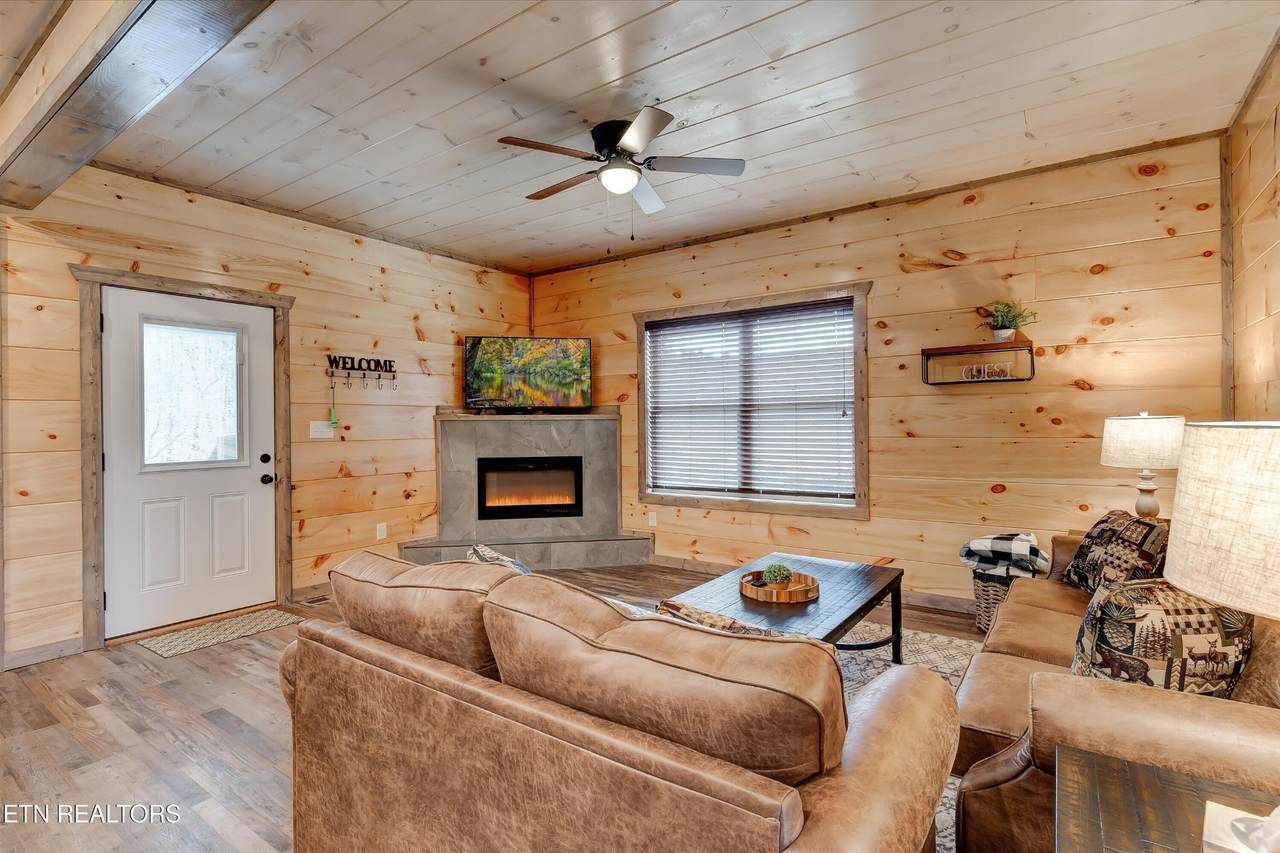 https://bt-photos.global.ssl.fastly.net/nashville/1280_boomver_1_RTC3462681-1.jpg