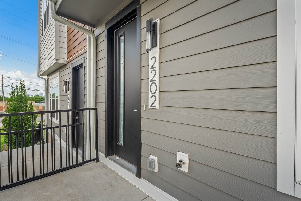 2202 Old Matthews Rd - Photo 1