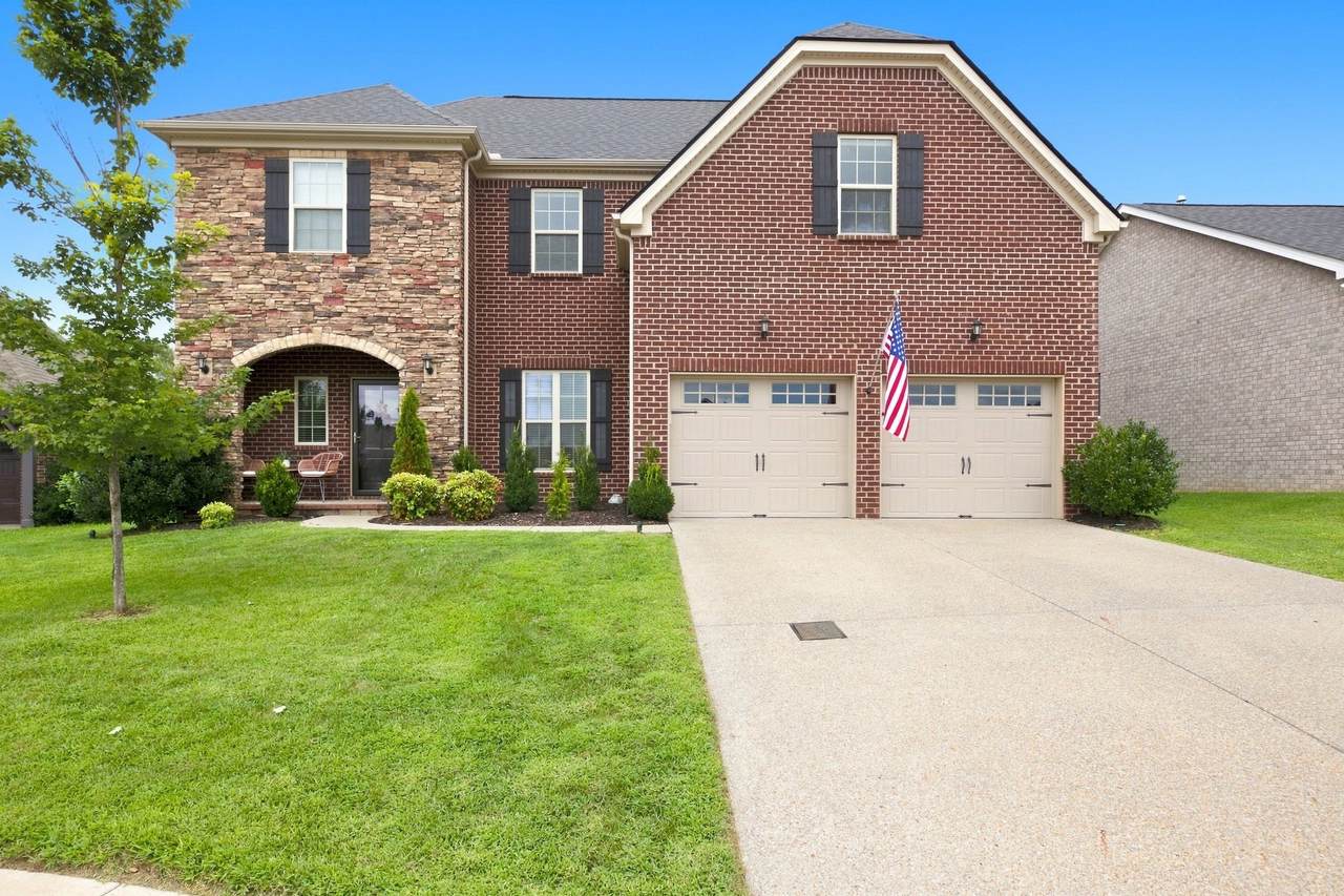 1637 Summit Rdg - Photo 1