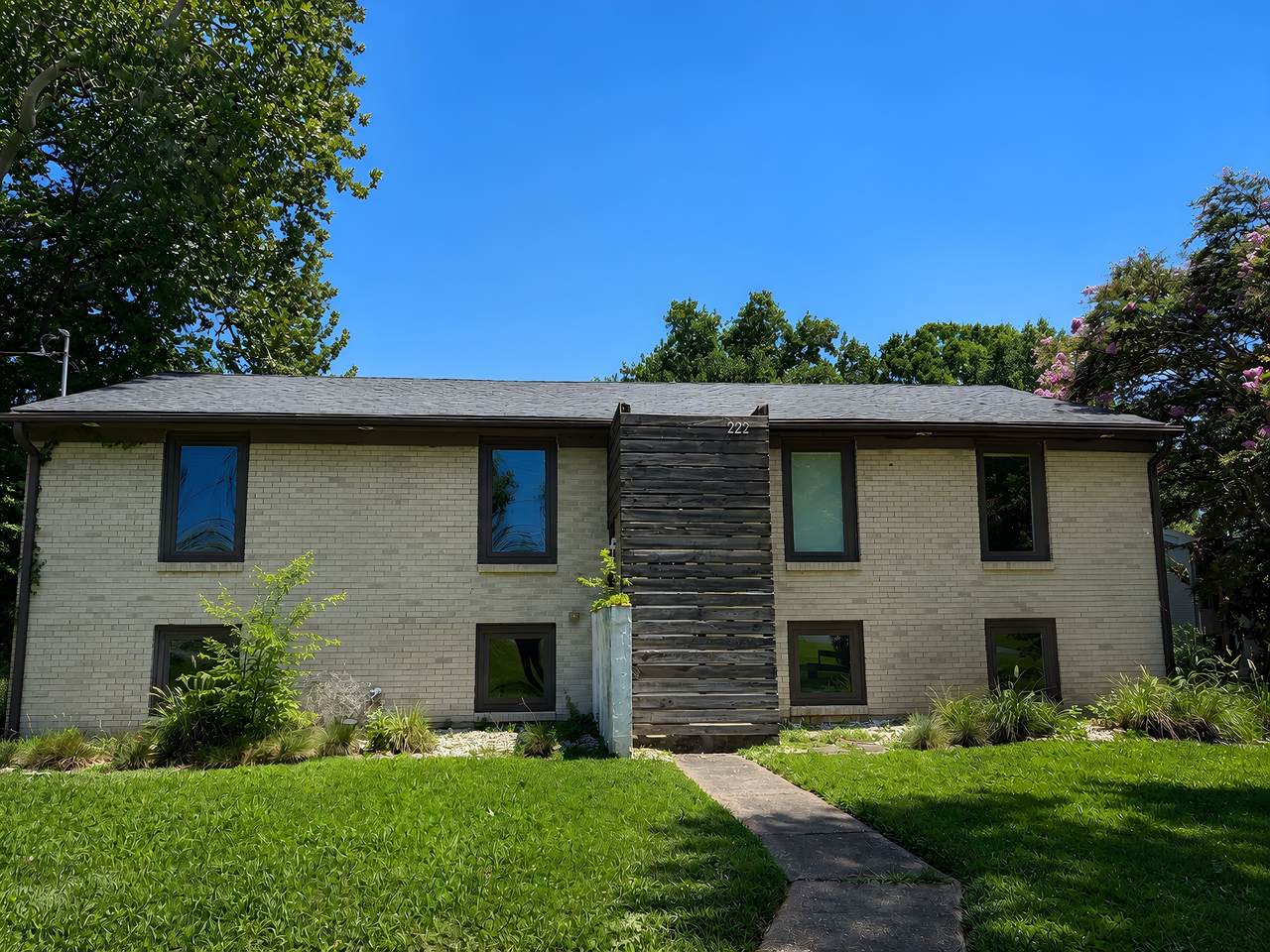 222 Blackman Rd - Photo 1
