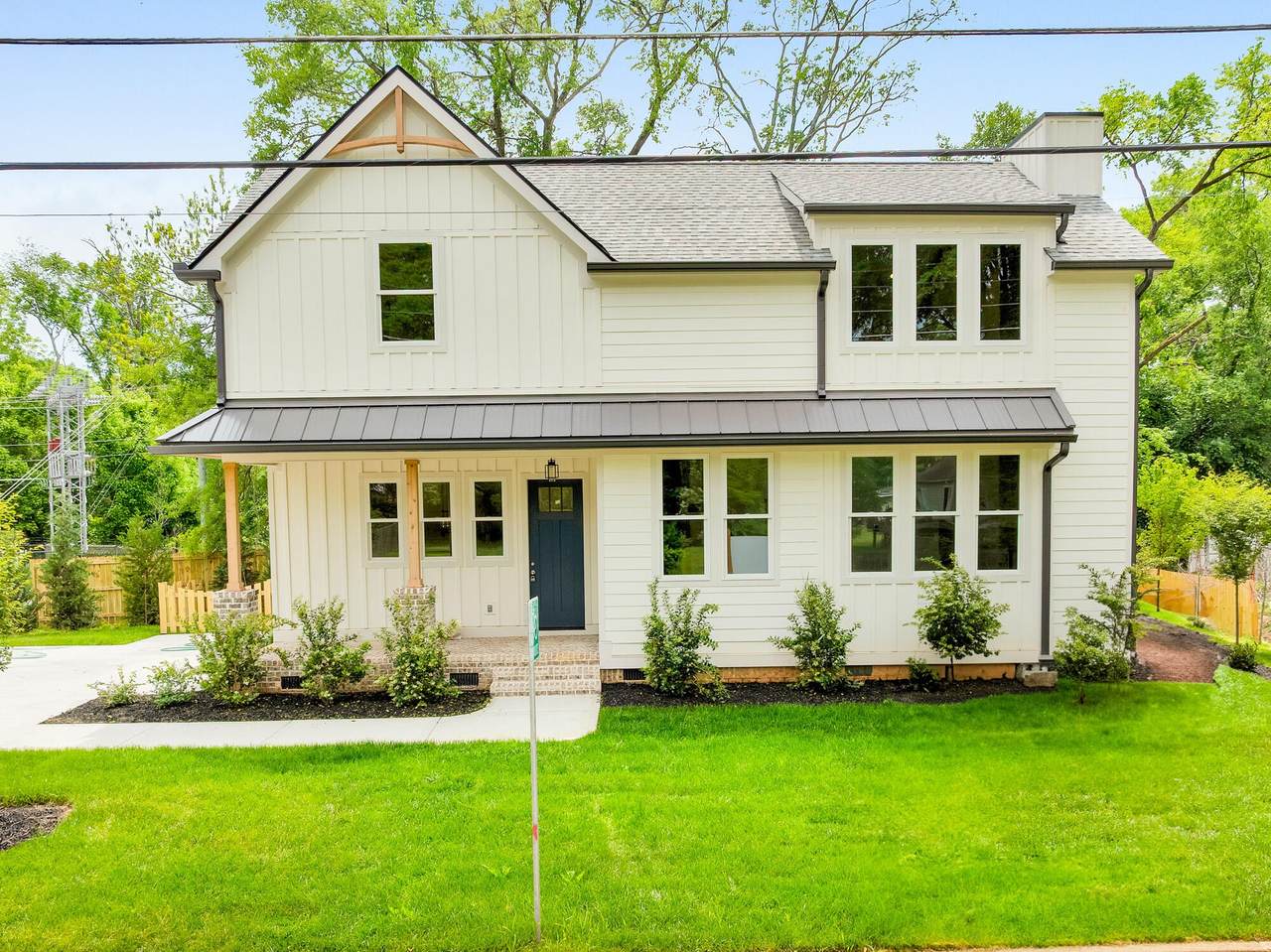 1402 W 55th Street - Photo 1