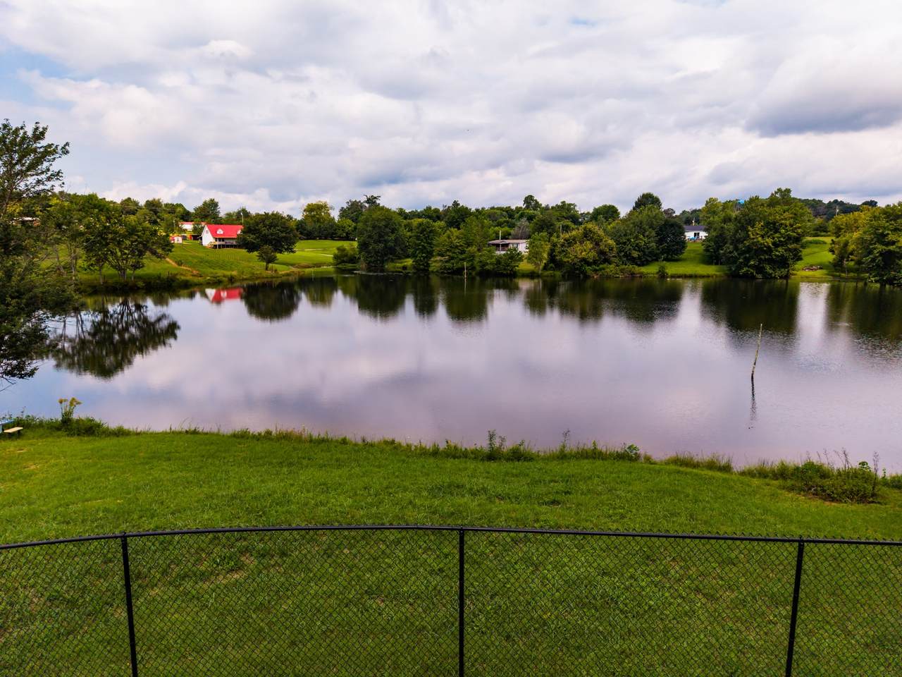 https://bt-photos.global.ssl.fastly.net/nashville/1280_boomver_1_RTC3499653-1.jpg