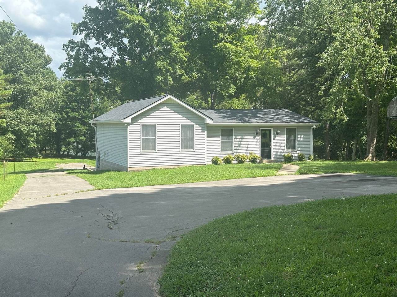 805 Pebble Cove Rd - Photo 1