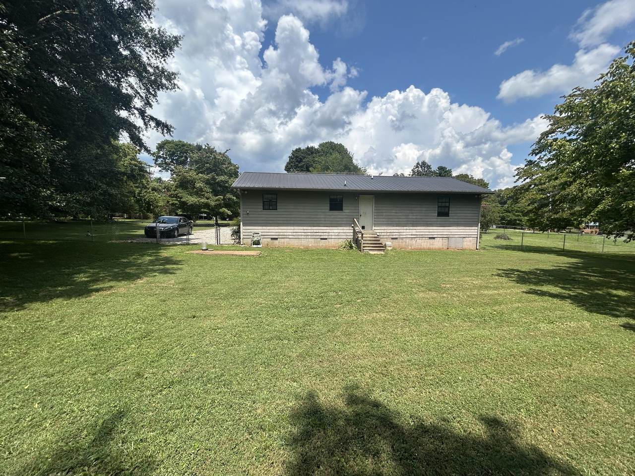 https://bt-photos.global.ssl.fastly.net/nashville/1280_boomver_1_RTC3499715-1.jpg