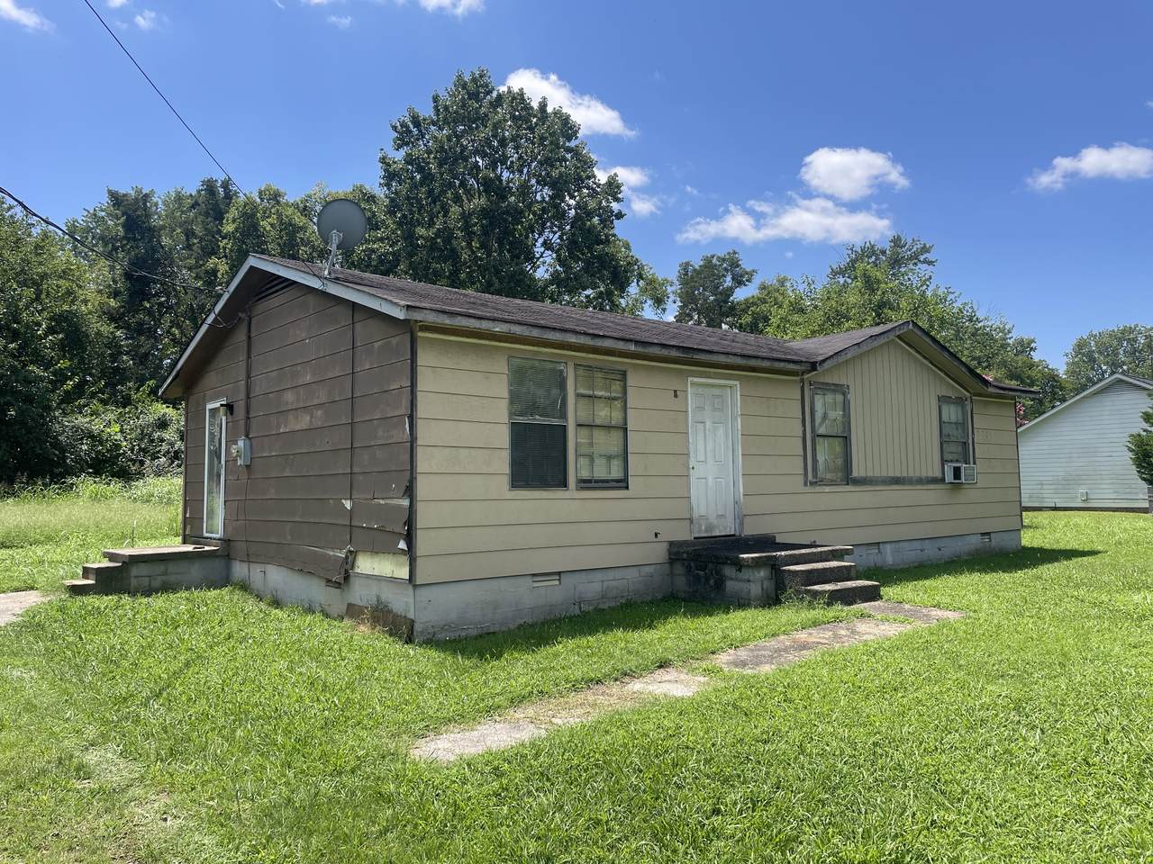 2241 Dominion Dr - Photo 1