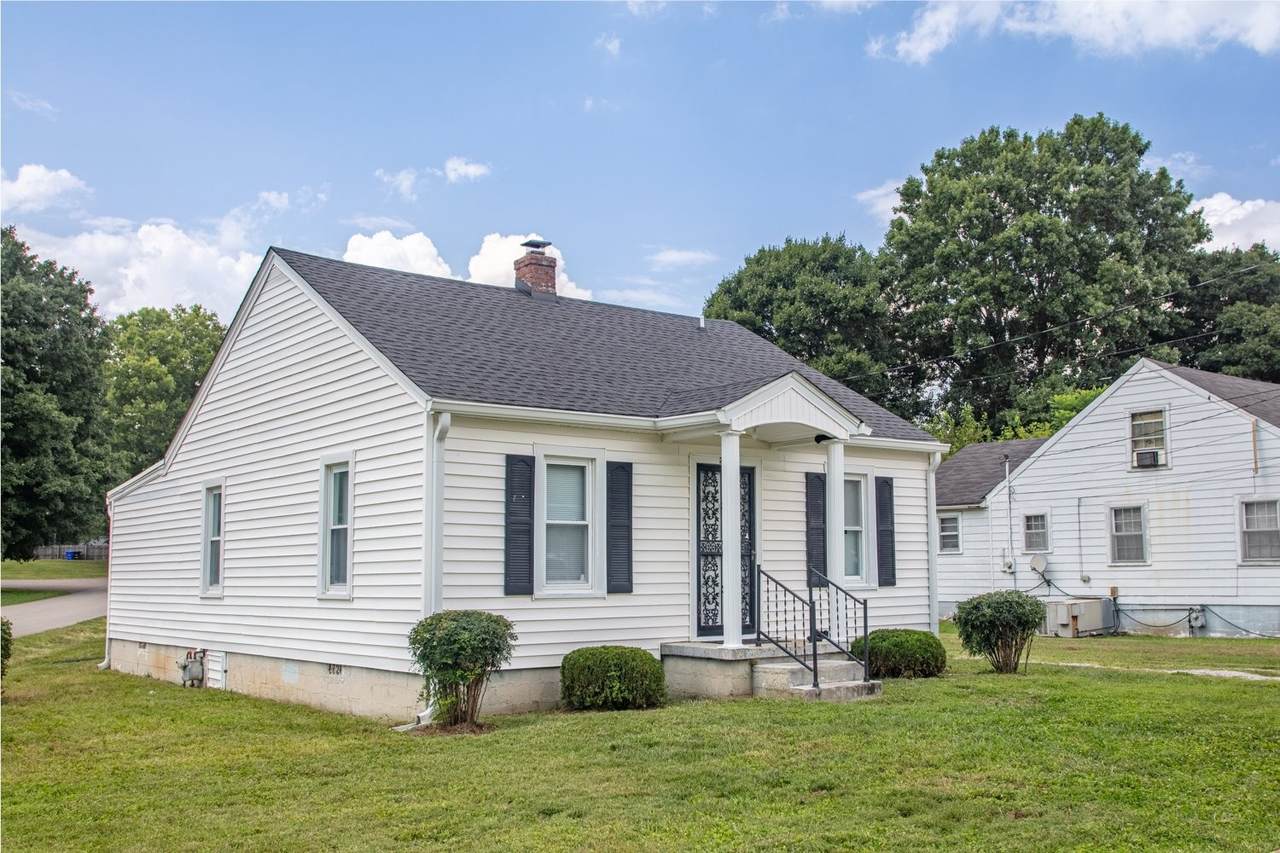 2204 Denham Ave - Photo 1
