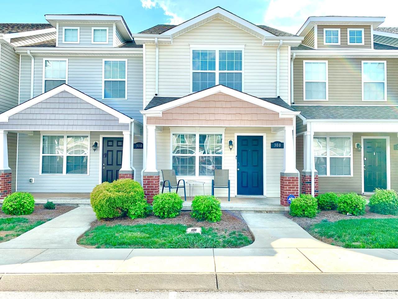 308 Sam Houston Cir - Photo 1