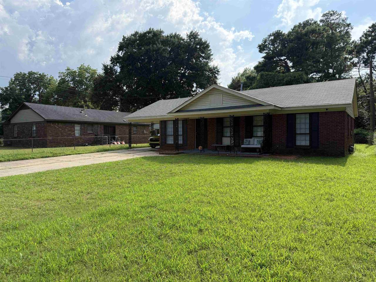 https://bt-photos.global.ssl.fastly.net/nashville/1280_boomver_1_RTC3500772-1.jpg